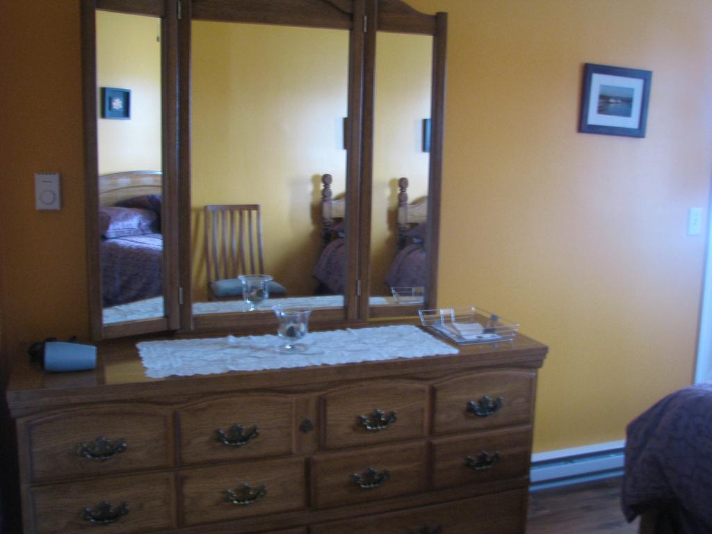 Right Off Da Boat B&B Channel-Port aux Basques Oda fotoğraf