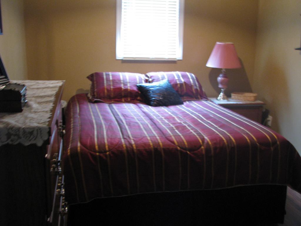 Right Off Da Boat B&B Channel-Port aux Basques Oda fotoğraf